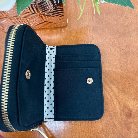 Black Wallet with Heart Shaped Hardware - Picture 4 of 10